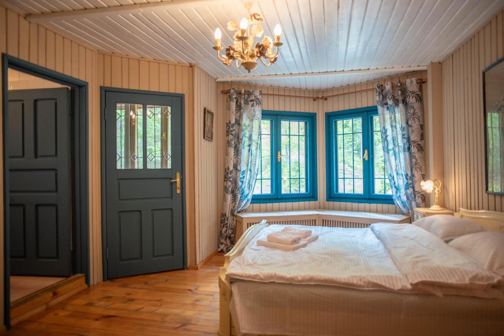 Villa Sara In Sinaia Near Peles & Gondola מראה חיצוני תמונה